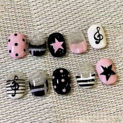 ILLIT Polka Dot & Bow Press-On Nails