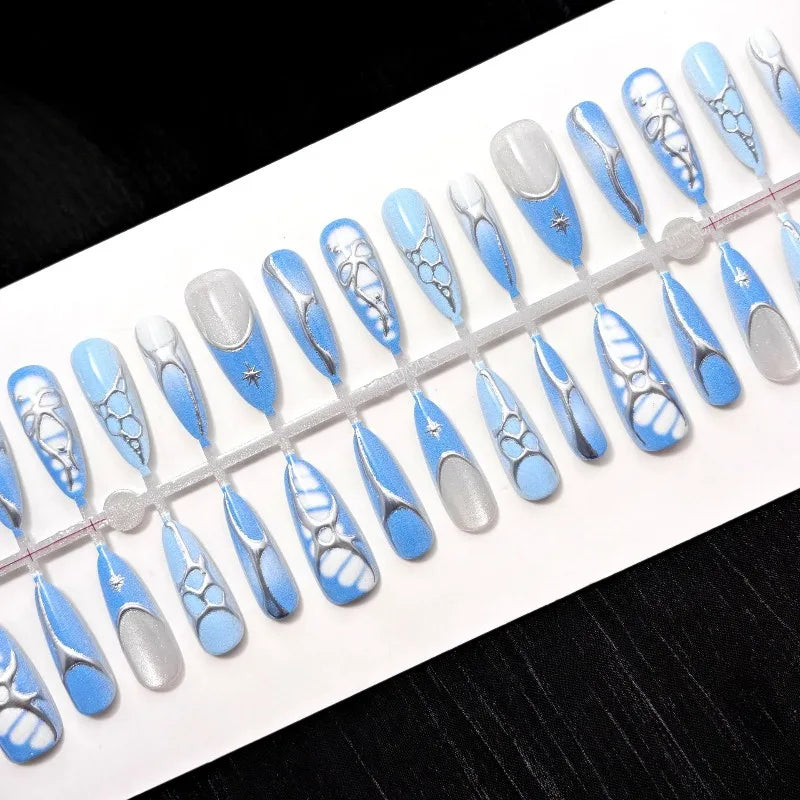 LE SSERAFIM Soft Heart Press-On Nails