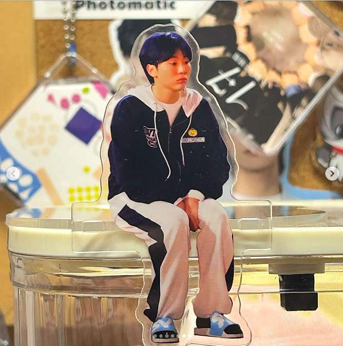 SEVENTEEN Seungkwan "Just Sitting Here" Meme Buddy