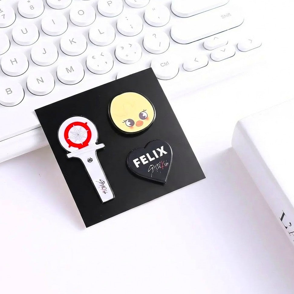 SKZOO Triple Badge Collector Set