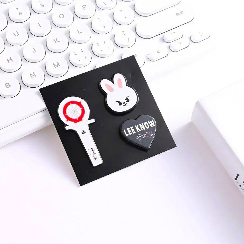 SKZOO Triple Badge Collector Set