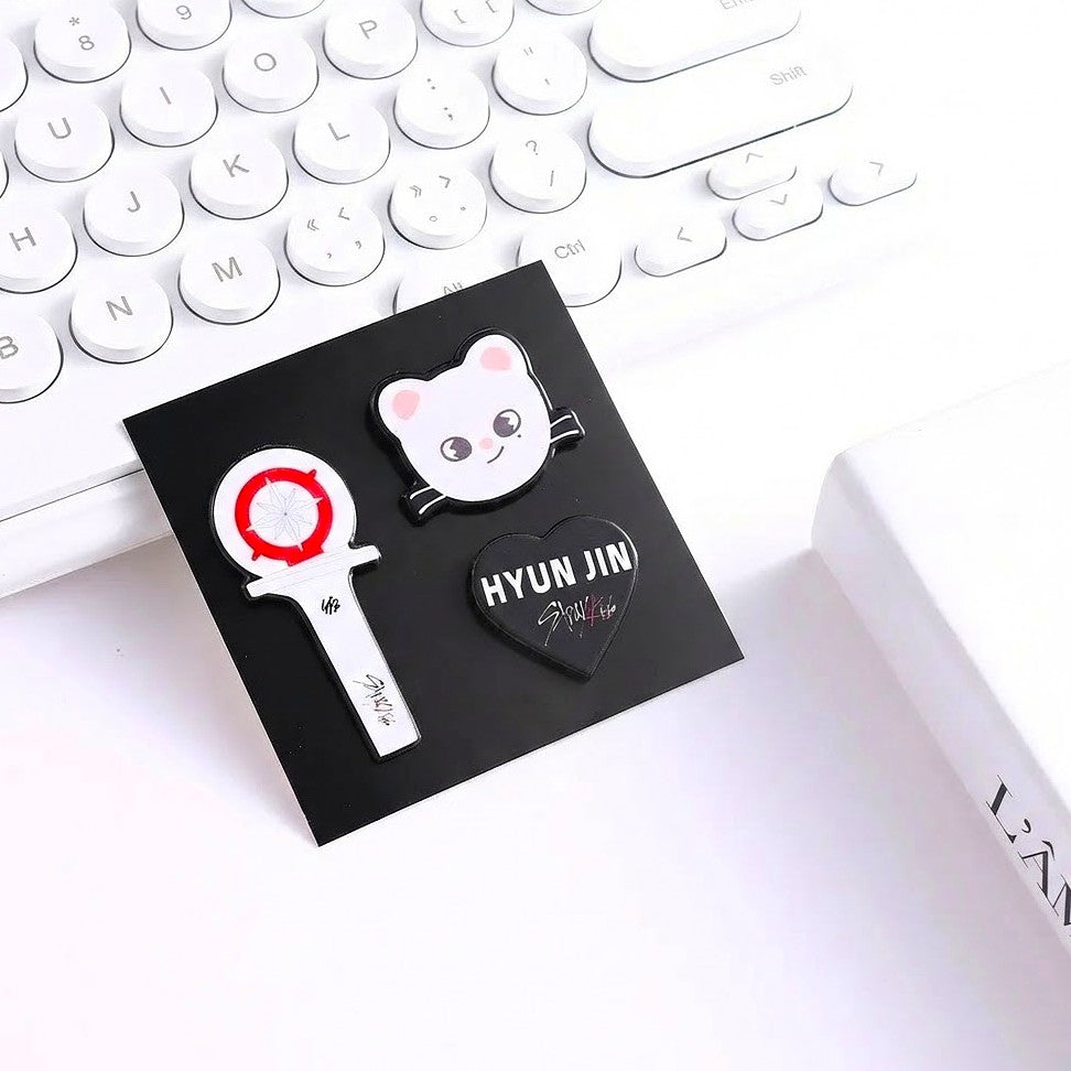 SKZOO Triple Badge Collector Set